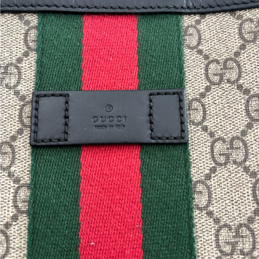 Gucci Beige and Black Monogram crossbody Messenger Bag - Picture 2 of 7